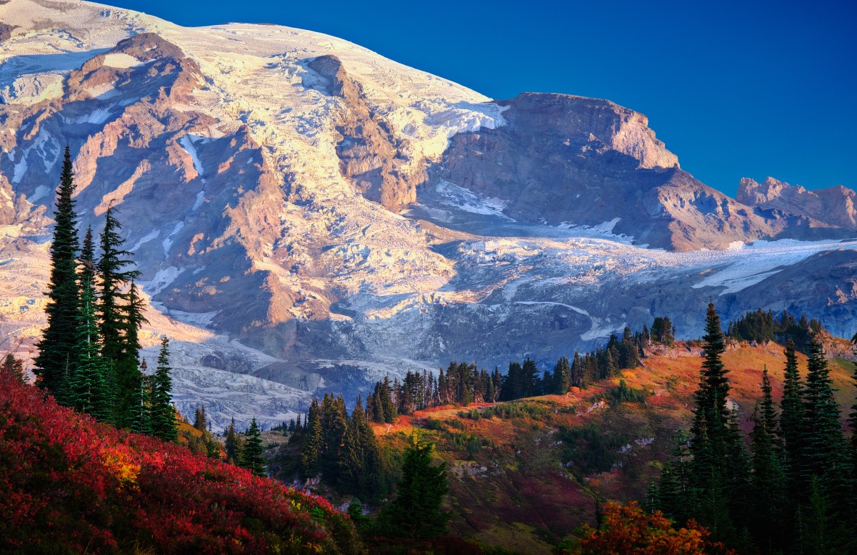Autumn’s Crown upon the Peak