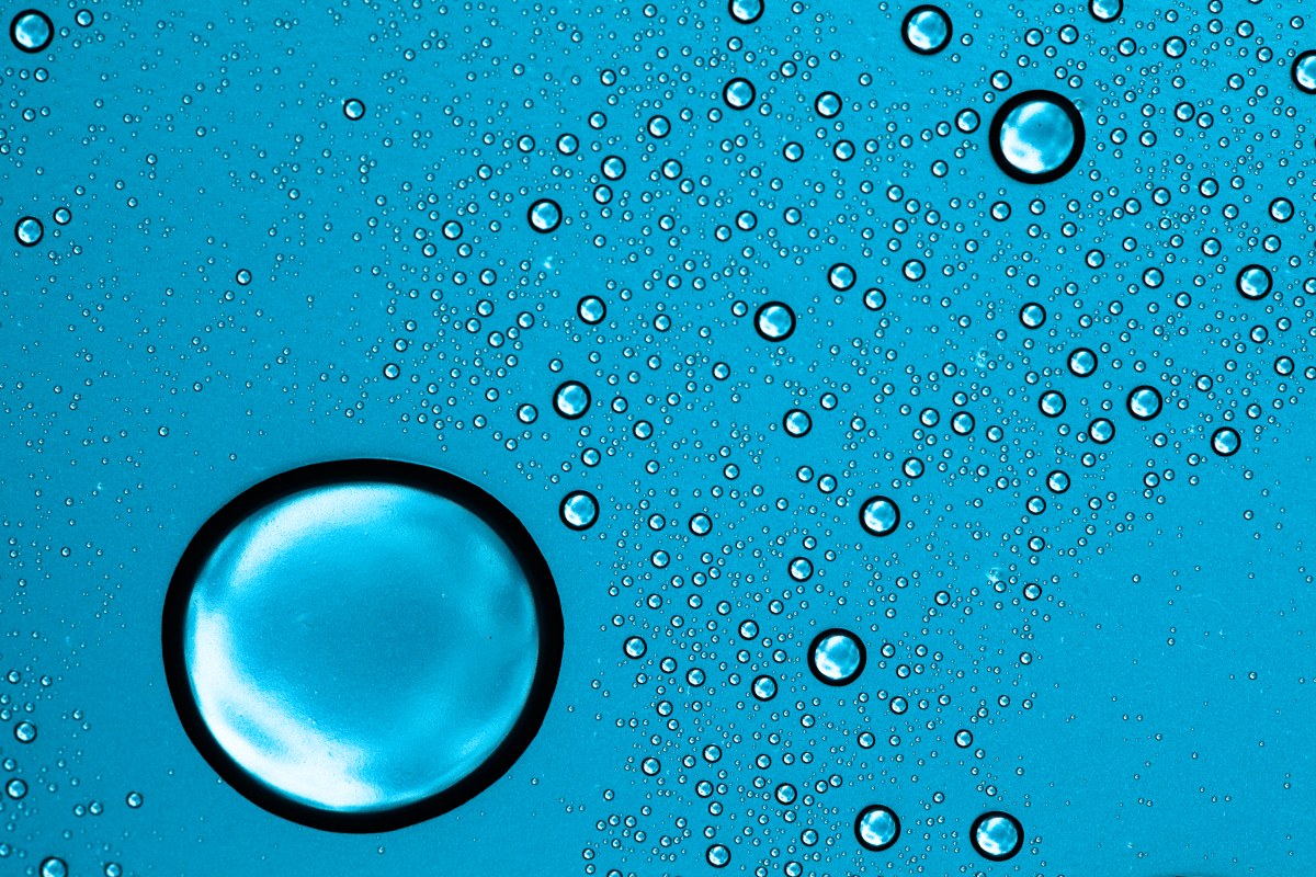 Liquid Constellations