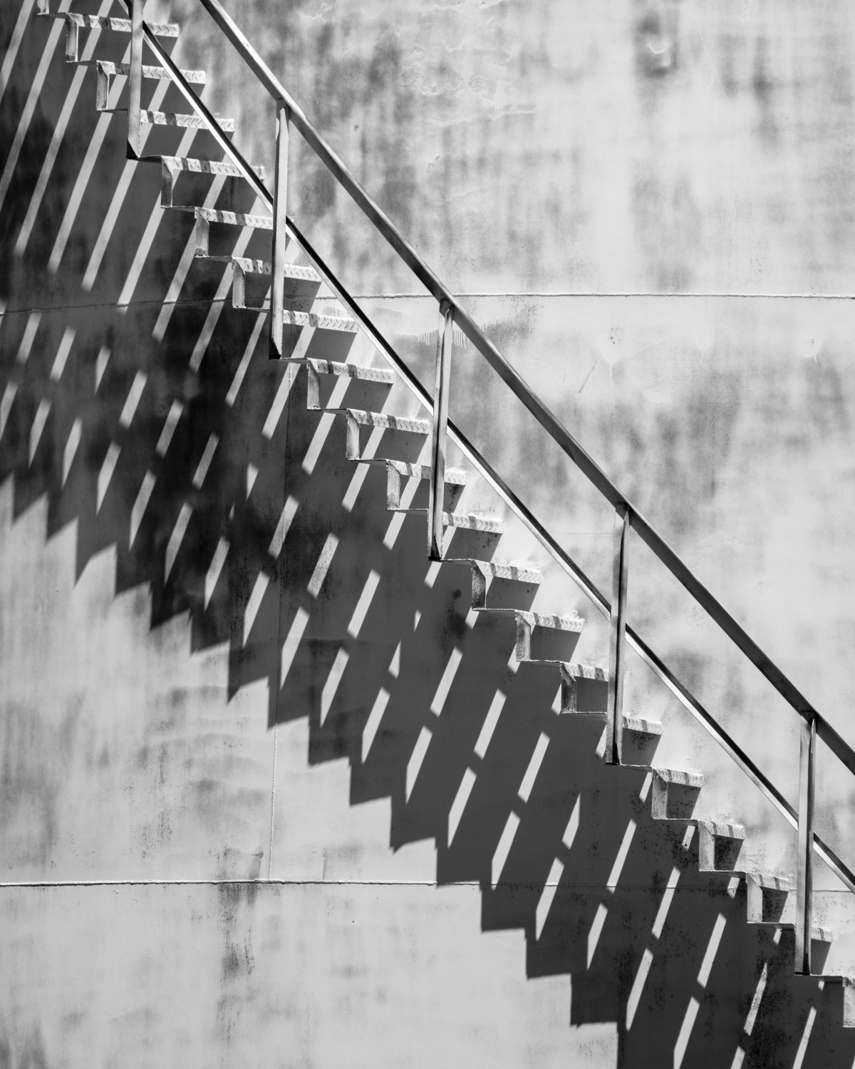 Serrated Shadows of the Ascent